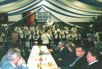 Der Musik-Club Schallodenbach spielt auf