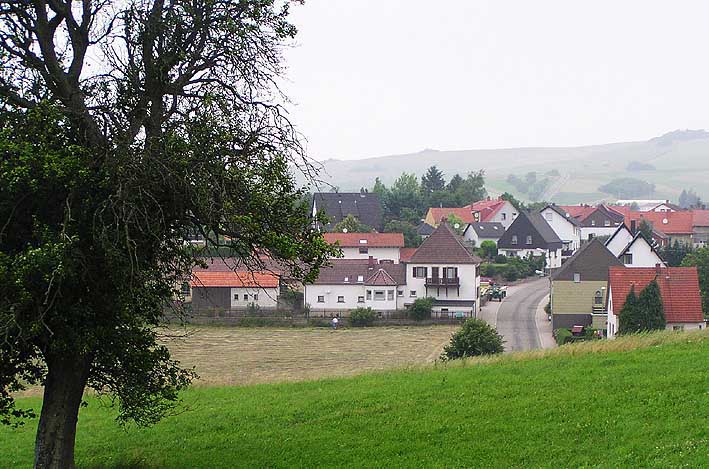 Schallodenbach - Blick auf die Mehlbacherstra&szlig;e mit S&auml;gewerk Welle