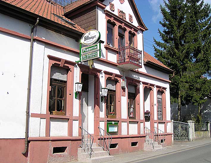 Schallodenbach - Gasthaus/Restaurant Schlemmerscheune in Schallodenbach in der Gro&szlig;en Gasse. Ehemals Gasthaus Mosbach, Gasthaus Koch, und Pizzeria "Mamma Maria".